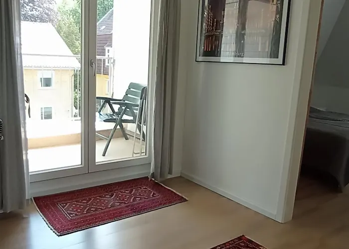 Peaceful Apartment-3 Zi, Loggia & Garden In Blankenese Apartment