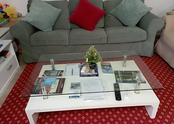 Peaceful Apartment-3 Zi, Loggia & Garden In Blankenese *