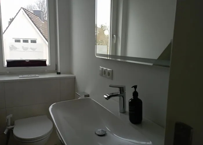 Peaceful Apartment-3 Zi, Loggia & Garden In Blankenese *
