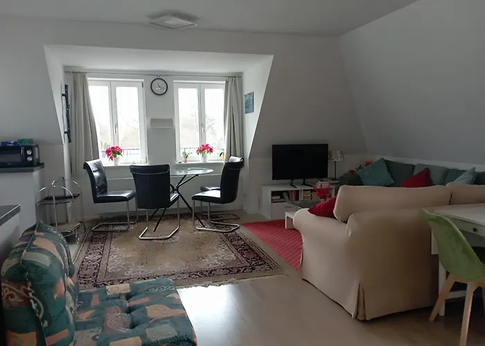 Peaceful Apartment-3 Zi, Loggia & Garden In Blankenese Apartment