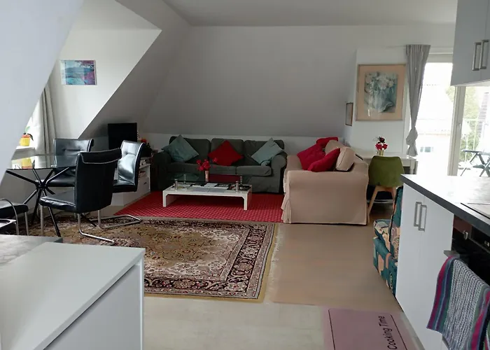 Peaceful Apartment-3 Zi, Loggia & Garden In Blankenese Apartment
