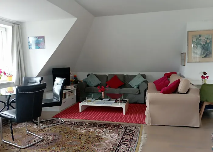 Peaceful Apartment-3 Zi, Loggia & Garden In Blankenese
